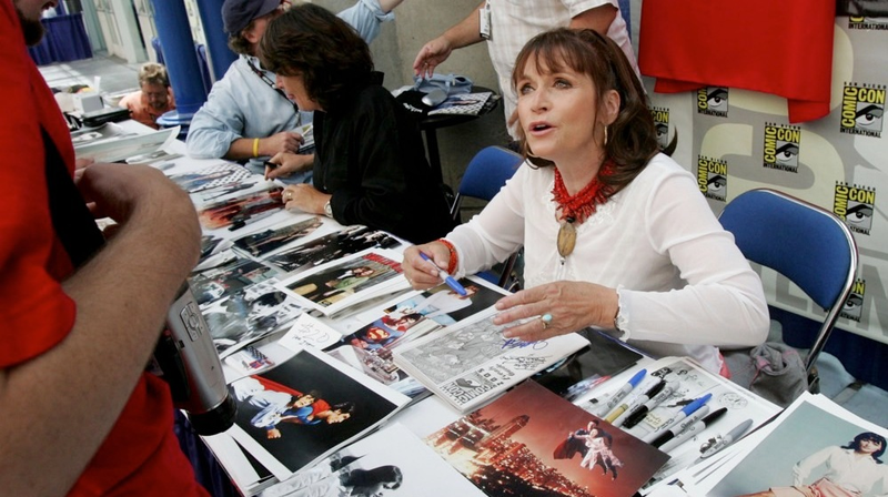 Margot Kidder meets a fan at San Diego Comic-Con in 2005.